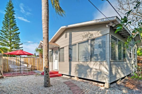 Quiet Cottage Less Than half Mile to Gulf Coast and Boardwalk!